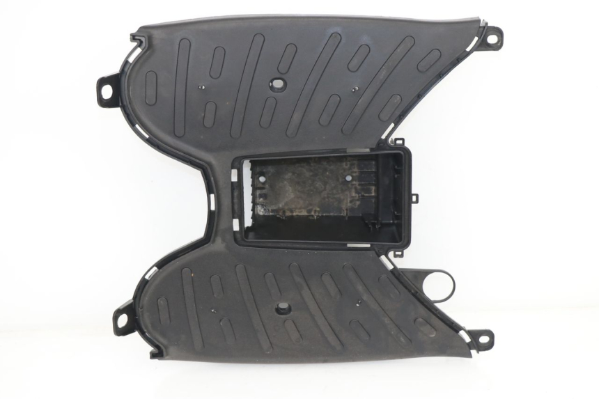 photo de TAPA REPOSAPIES PEUGEOT STREETZONE 2T 50 (2014 - 2019)