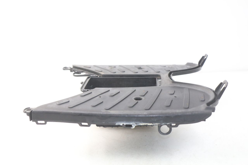 photo de TAPA REPOSAPIES PEUGEOT STREETZONE 2T 50 (2014 - 2019)