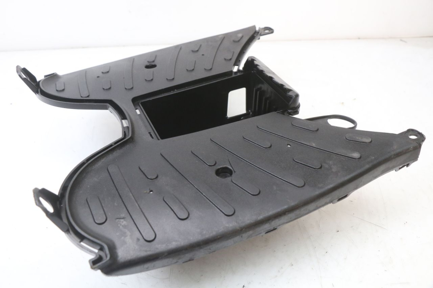 photo de TAPA REPOSAPIES PEUGEOT STREETZONE I 2T 50 (2018 - 2020)