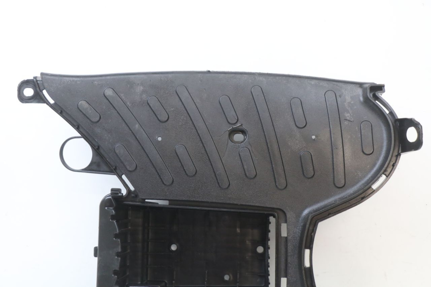 photo de TAPA REPOSAPIES PEUGEOT STREETZONE I 2T 50 (2018 - 2020)