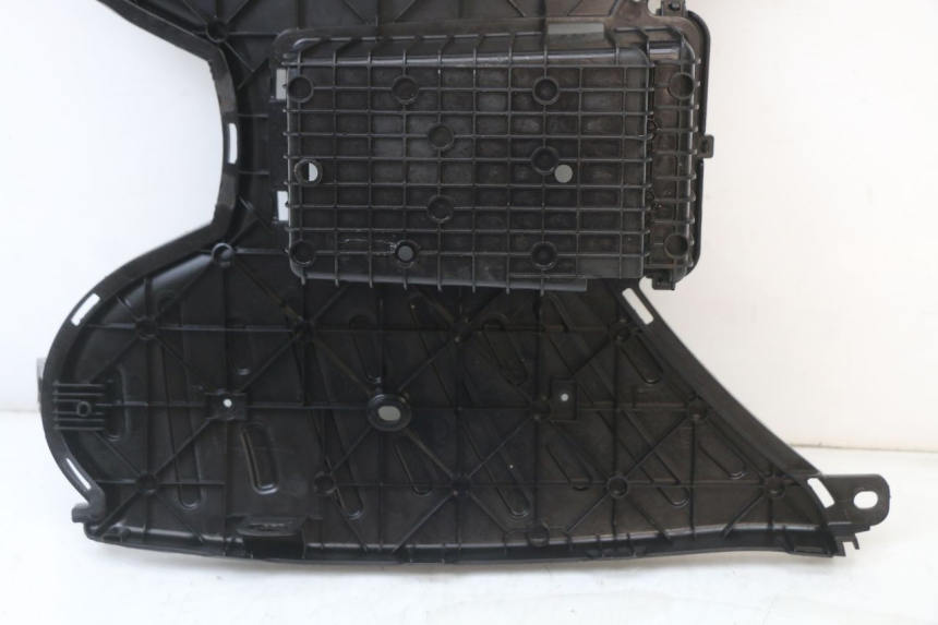 photo de TAPA REPOSAPIES PEUGEOT STREETZONE I 2T 50 (2018 - 2020)