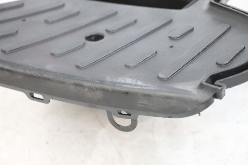 photo de TAPA REPOSAPIES PEUGEOT STREETZONE I 2T 50 (2018 - 2020)