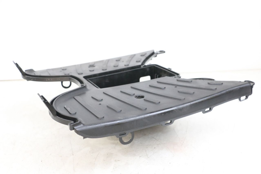 photo de TAPA REPOSAPIES PEUGEOT STREETZONE I 2T 50 (2018 - 2020)