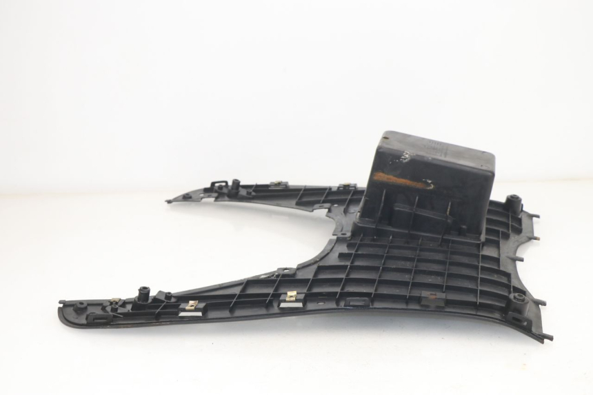 photo de TAPA REPOSAPIES PEUGEOT SUM UP 125 (2008 - 2013)