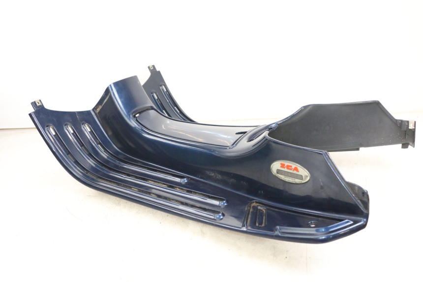 photo de TAPA REPOSAPIES PIAGGIO VESPA LX 125 (2005 - 2010)