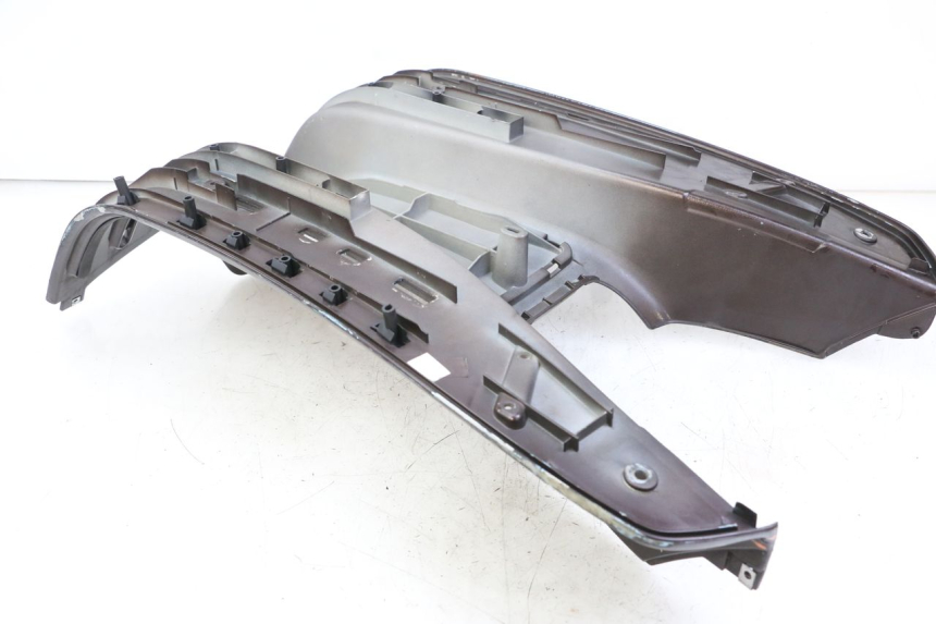 photo de TAPA REPOSAPIES PIAGGIO VESPA LX IE 125 (2010 - 2012)