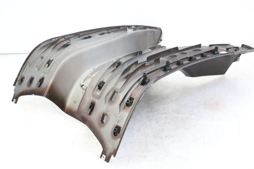 photo de TAPA REPOSAPIES PIAGGIO VESPA LX IE 125 (2010 - 2012)