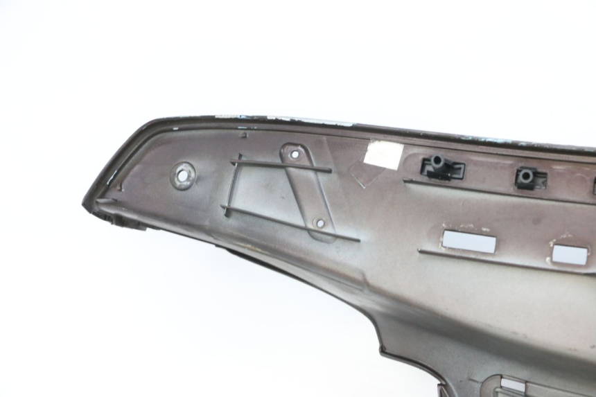 photo de TAPA REPOSAPIES PIAGGIO VESPA LX IE 125 (2010 - 2012)