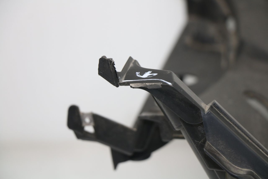 photo de TAPA REPOSAPIES RENAULT TWIZY 45 (2012 - 2019)