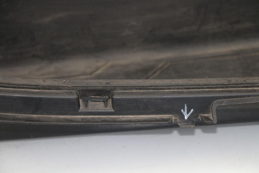 photo de TAPA REPOSAPIES RENAULT TWIZY 45 (2012 - 2019)