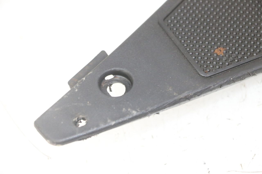 photo de TAPA REPOSAPIES GILERA RUNNER SL 50 (2006 - 2009)