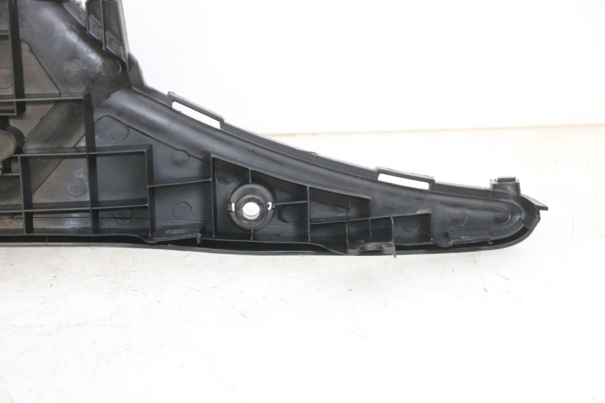 photo de TAPA REPOSAPIES DAELIM S1 125 (2007 - 2016) - Marcados y referencias originales