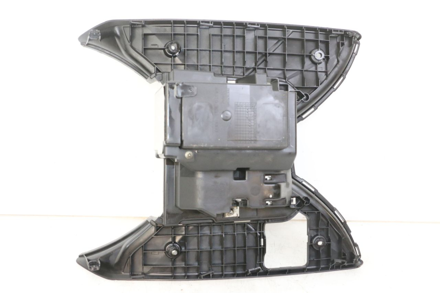 photo de TAPA REPOSAPIES HONDA SH i 300 (2015 - 2020)