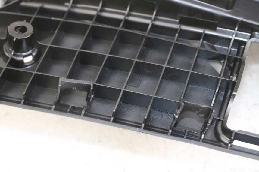 photo de TAPA REPOSAPIES HONDA SH i 300 (2015 - 2020)