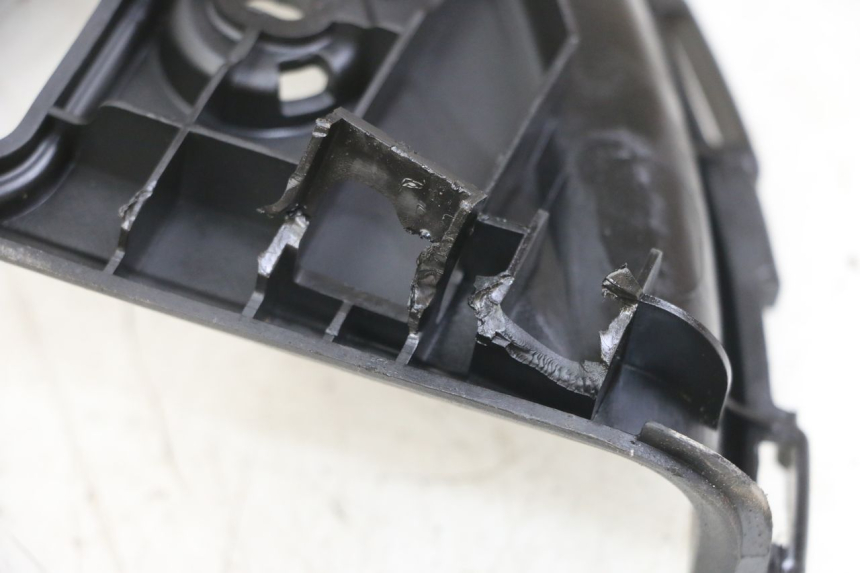 photo de TAPA REPOSAPIES HONDA SH i 300 (2015 - 2020)