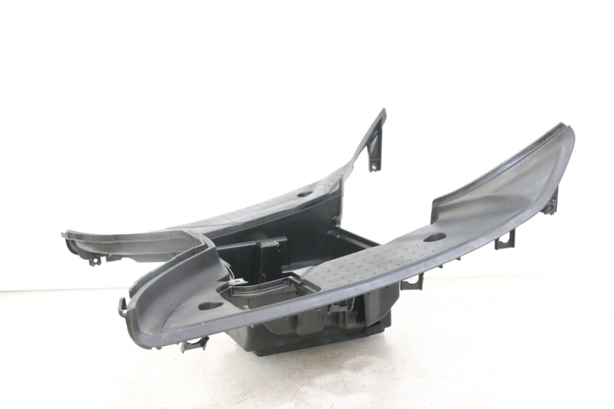 photo de TAPA REPOSAPIES HONDA SH i 300 (2015 - 2020)