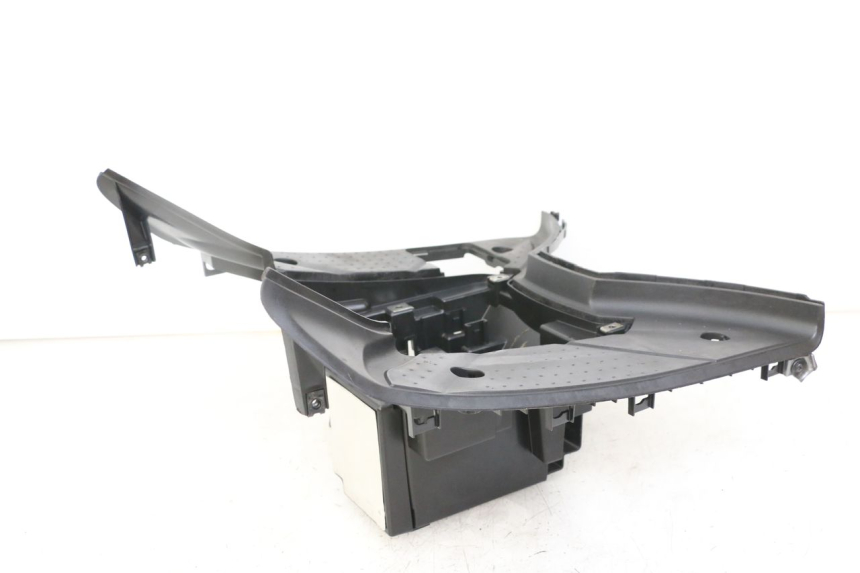 photo de TAPA REPOSAPIES HONDA SH i 300 (2015 - 2020)