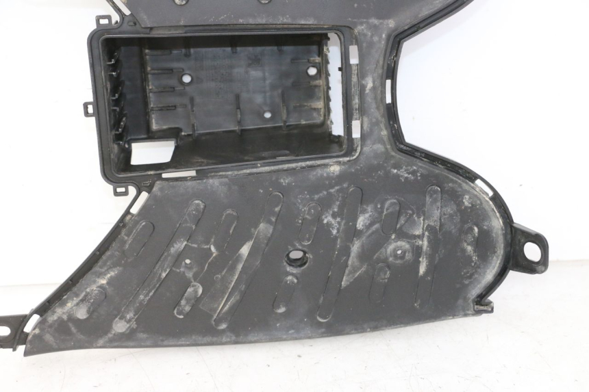 photo de TAPA REPOSAPIES PEUGEOT STREETZONE I 2T 50 (2018 - 2020)