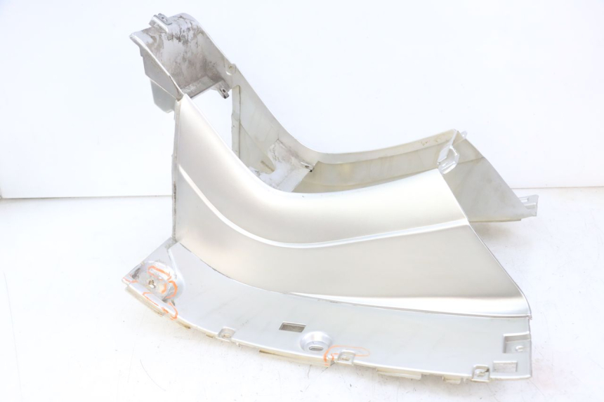 photo de TAPA REPOSAPIES PIAGGIO SUPER LX 125 (2000 - 2003)