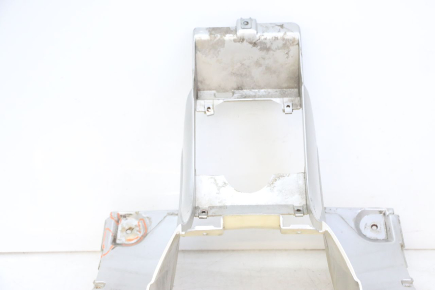photo de TAPA REPOSAPIES PIAGGIO SUPER LX 125 (2000 - 2003)