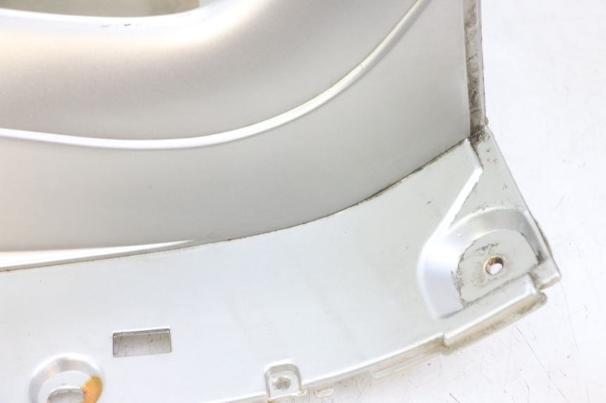 photo de TAPA REPOSAPIES PIAGGIO SUPER LX 125 (2000 - 2003)