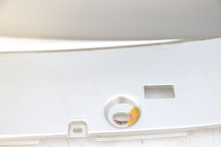 photo de TAPA REPOSAPIES PIAGGIO SUPER LX 125 (2000 - 2003)