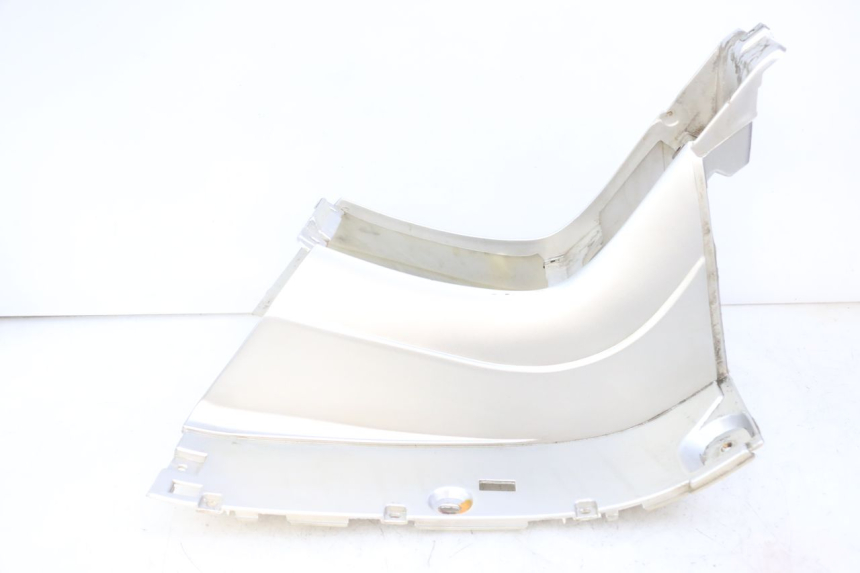 photo de TAPA REPOSAPIES PIAGGIO SUPER LX 125 (2000 - 2003)