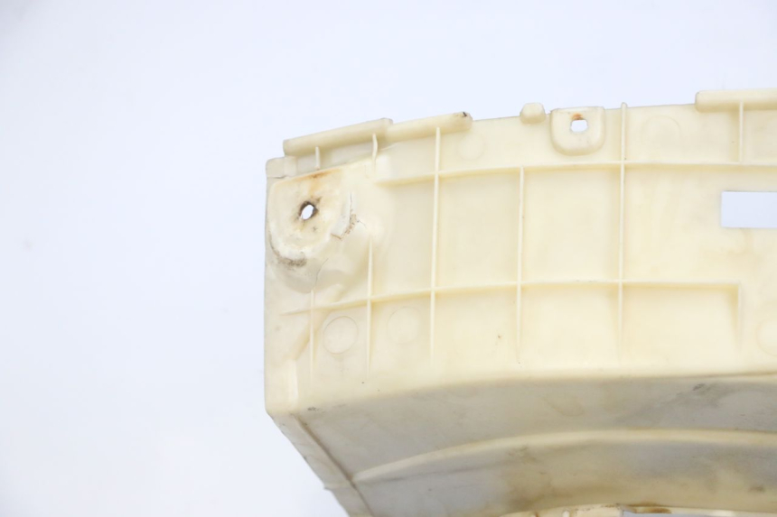 photo de TAPA REPOSAPIES PIAGGIO SUPER LX 125 (2000 - 2003)