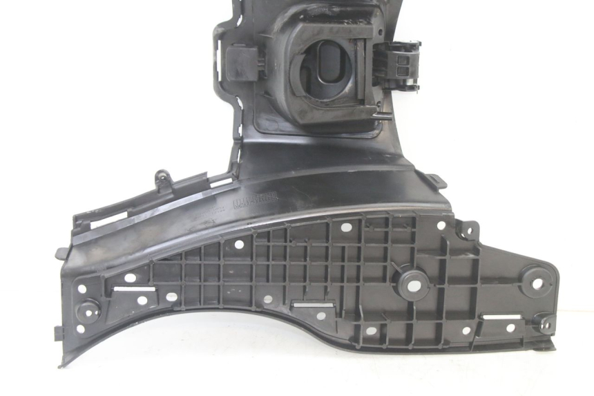 photo de TAPA REPOSAPIES SUZUKI BURGMAN 125 (2015 - 2017)