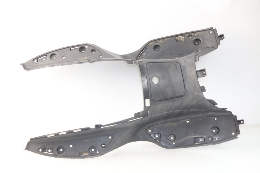 photo de TAPA REPOSAPIES SUZUKI UC EPICURO 125 (1999 - 2003)