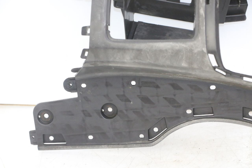 photo de TAPA REPOSAPIES SUZUKI UH BURGMAN 125 (2002 - 2006)