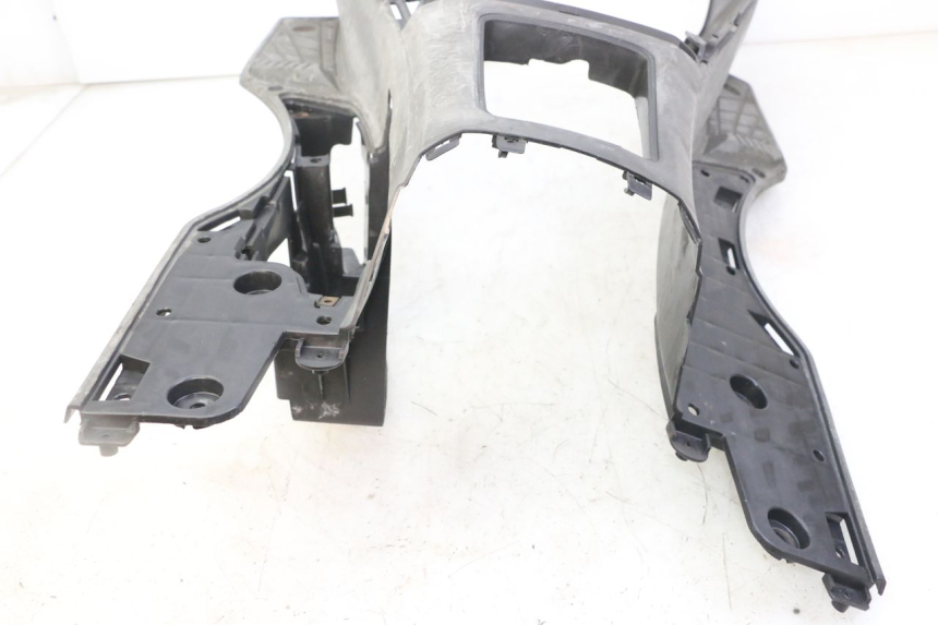 photo de TAPA REPOSAPIES SUZUKI UH BURGMAN 125 (2002 - 2006)