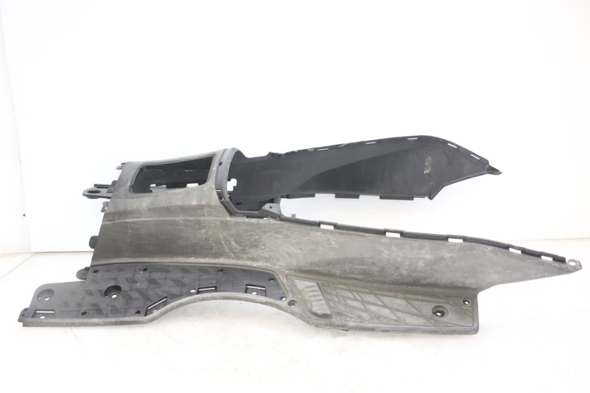 photo de TAPA REPOSAPIES SUZUKI UH BURGMAN 125 (2002 - 2006)
