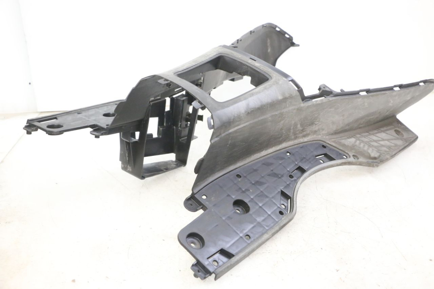 photo de TAPA REPOSAPIES SUZUKI UH BURGMAN 125 (2002 - 2006)