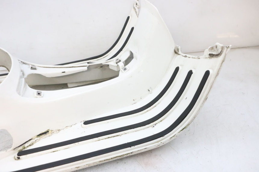 photo de TAPA REPOSAPIES PIAGGIO VESPA GTS SUPER IE 125 (2009 - 2016) - Marcados y referencias originales