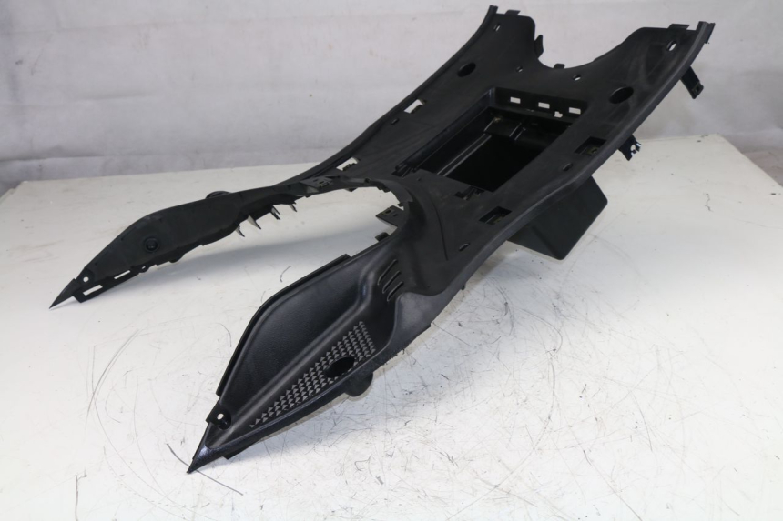 photo de TAPA REPOSAPIES YAMAHA VITY 125 (2008 - 2013)
