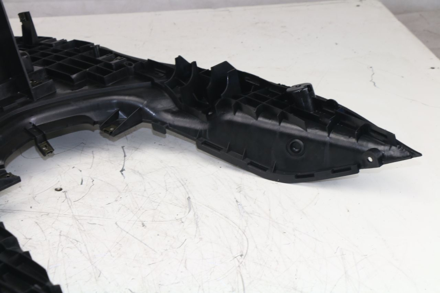 photo de TAPA REPOSAPIES YAMAHA VITY 125 (2008 - 2013)