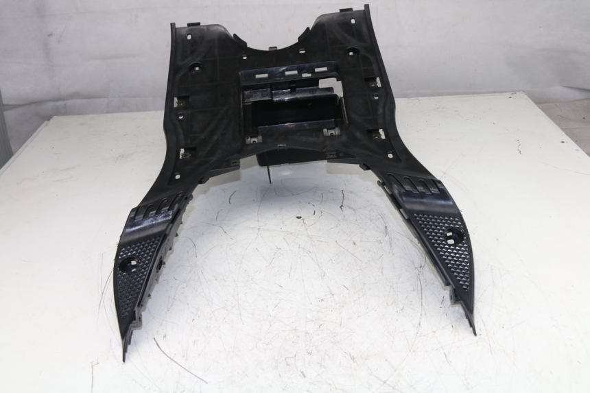 photo de TAPA REPOSAPIES YAMAHA VITY 125 (2008 - 2013)