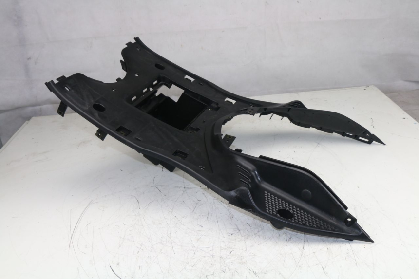 photo de TAPA REPOSAPIES YAMAHA VITY 125 (2008 - 2013)