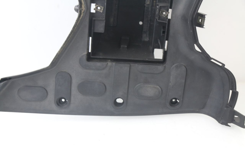 photo de TAPA REPOSAPIES PEUGEOT VIVACITY 125 (2010 - 2017)