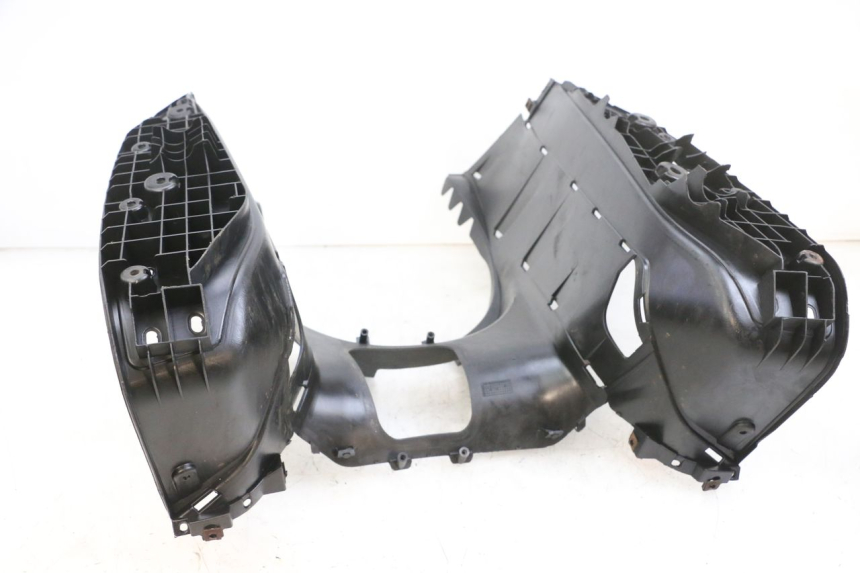 photo de ESTRIBO YAMAHA XMAX X-MAX 125 (2006 - 2009) - Primer plano técnico