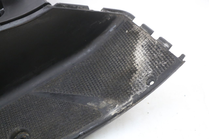 photo de TAPA REPOSAPIES YAMAHA YP MAJESTY 125 (2002 - 2006)