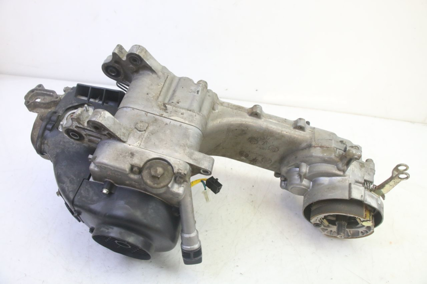 photo de MOTOR KYMCO AGILITY 4T 50 (2018 - 2022) - Zoom sobre los componentes