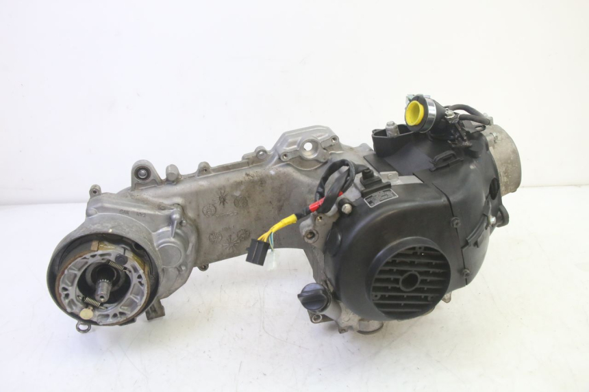 photo de MOTOR KYMCO AGILITY 4T 50 (2018 - 2022) - Detalles de los puntos de fijación