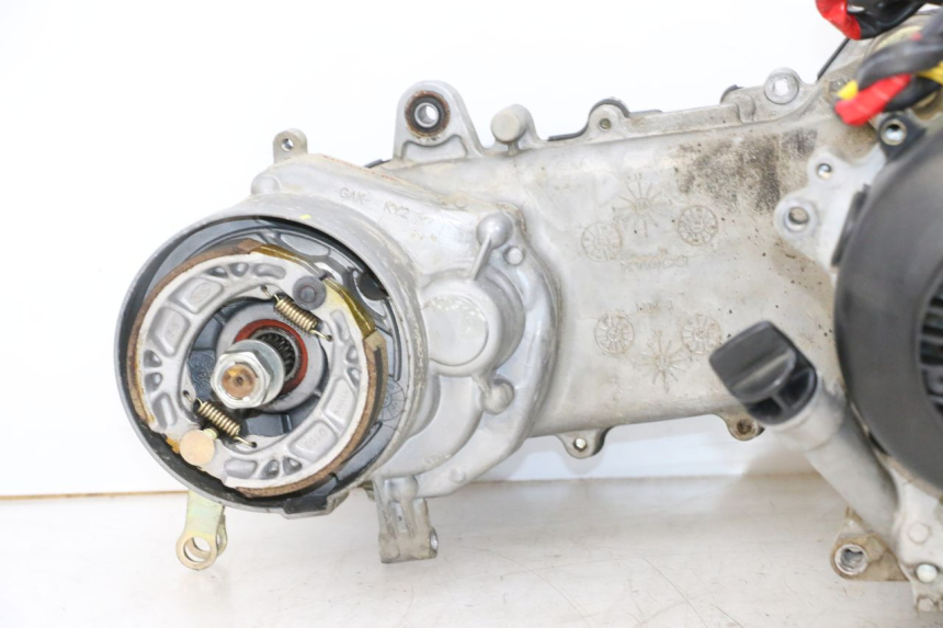 photo de MOTOR KYMCO AGILITY 4T 50 (2018 - 2022) - Estado de la superficie y material