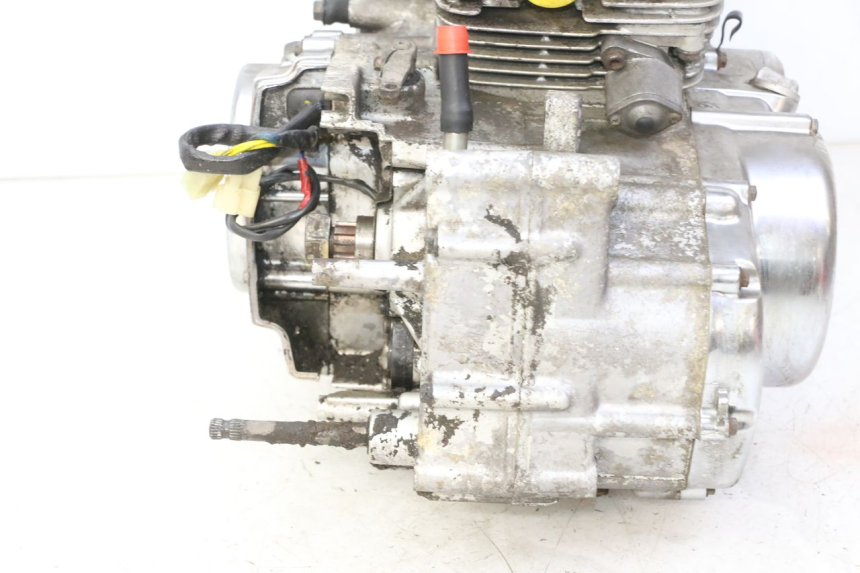 photo de MOTOR HYOSUNG GV AQUILA 125 (2000 - 2004)