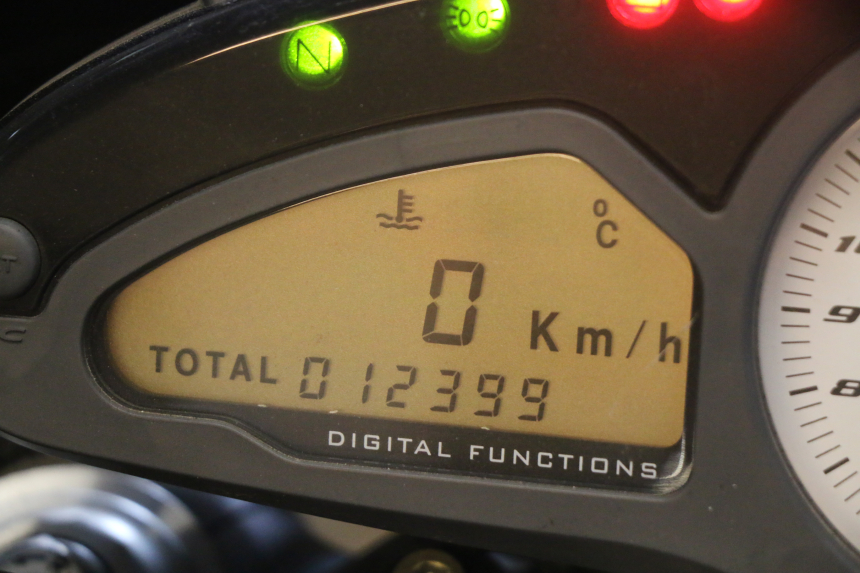 photo de MOTOR MV AGUSTA BRUTALE R WALLY 910 (2008 - 2008)
