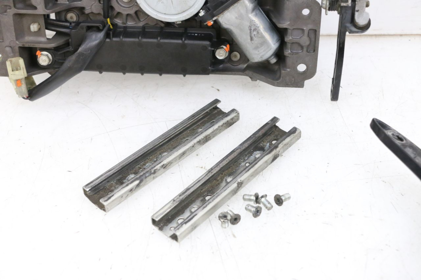 photo de MOTOR BURBUJA YAMAHA FJR ABS 1300 (2006 - 2012) - Primer plano técnico