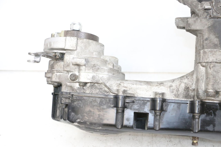 photo de MOTOR PEUGEOT DJANGO 4T 50 (2014 - 2019) - Otra perspectiva