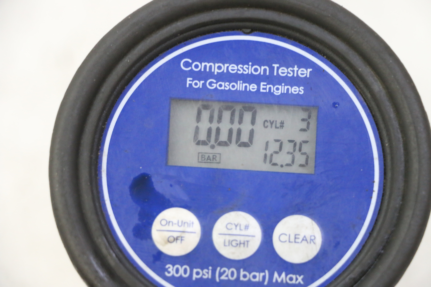 photo de MOTOR YAMAHA FZ6 N FAZER 600 (2004 - 2006)